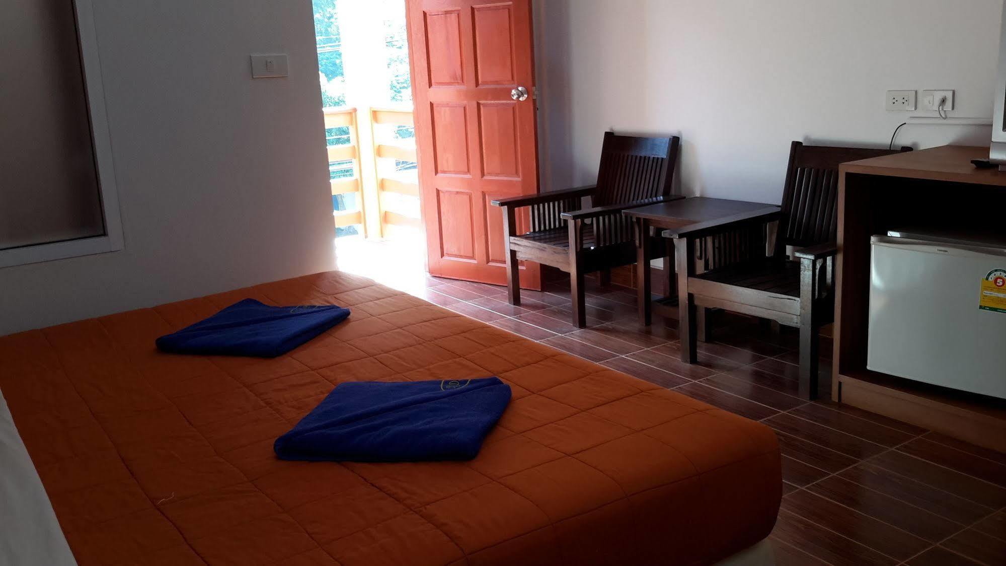 N.D.Hotel Ko Lanta Esterno foto